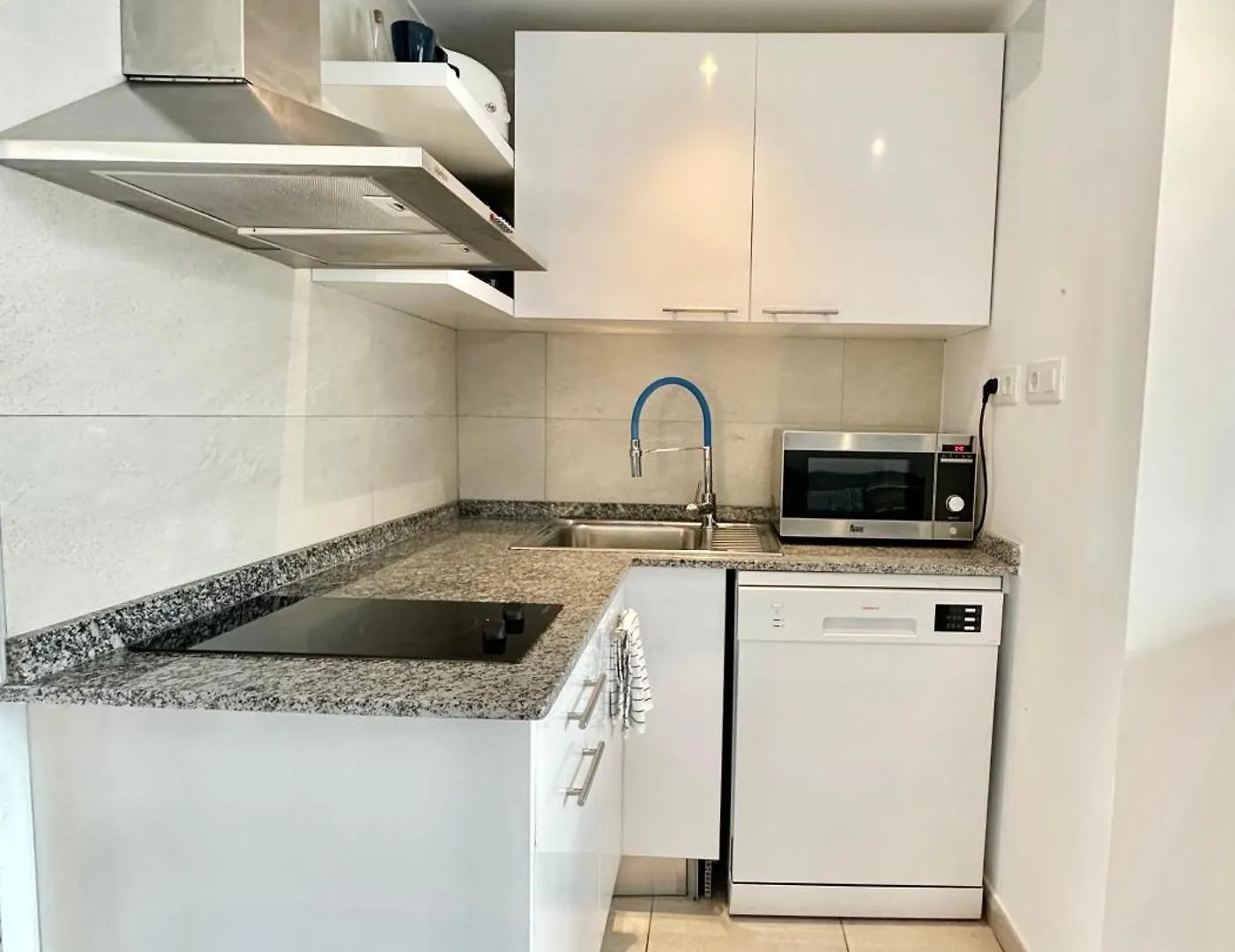 דירה קורלחו Cosmopolitan Con Piscina, Doble Terraza, Central Y Wifi